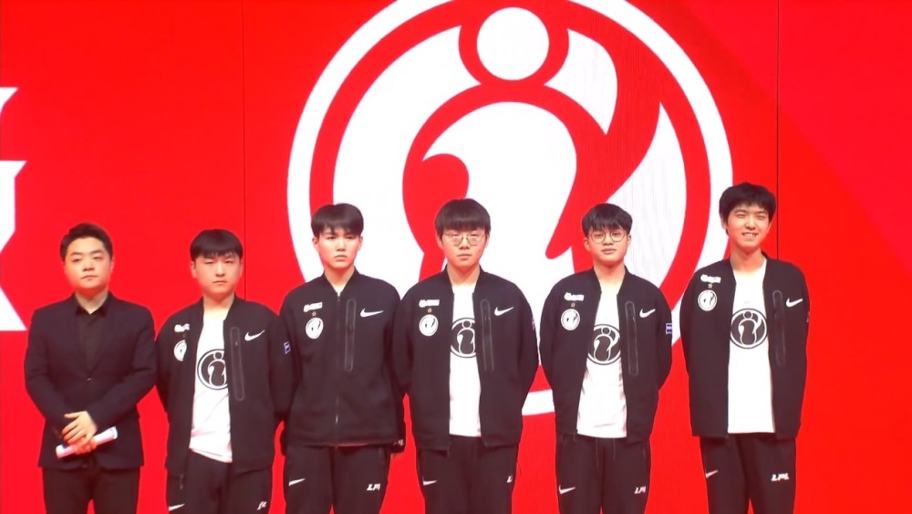 中场核心 中场核心